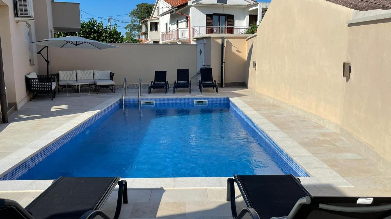 Villa Queen Jelena Galizana ภายนอก รูปภาพ